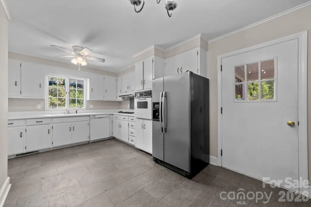 866 Concord Road Davidson NC 28036