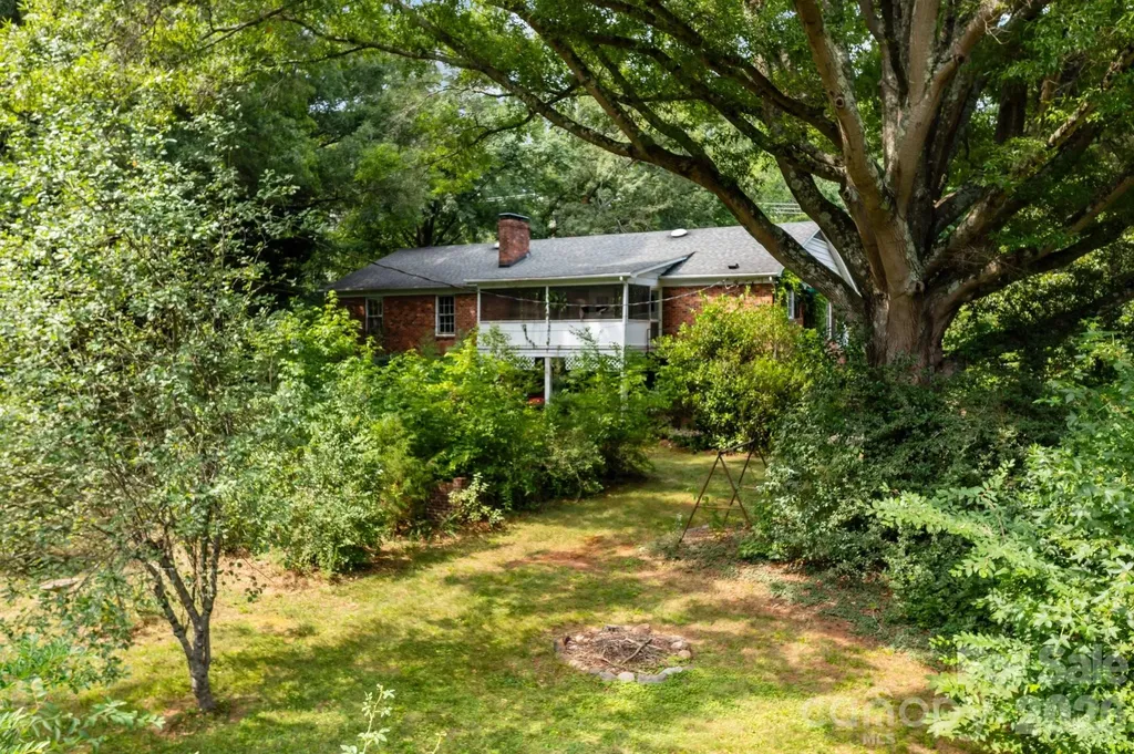 866 Concord Road Davidson NC 28036