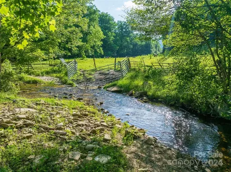 500 Winding Gap Road Lake Toxaway NC 28487