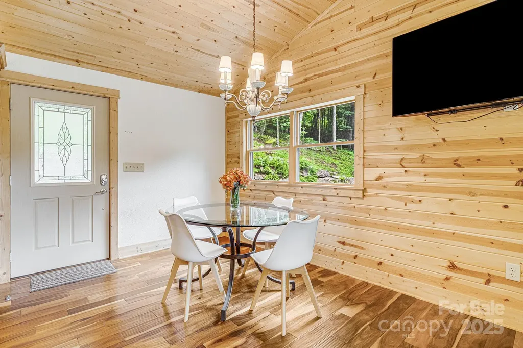 73 Oak Ridge Court Mars Hill NC 28754