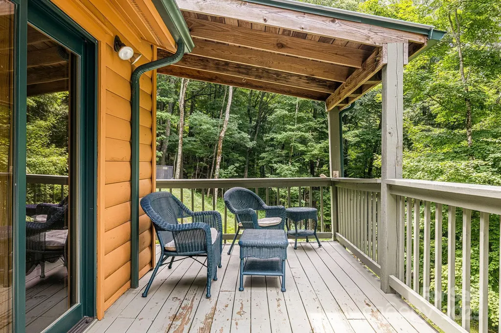 73 Oak Ridge Court Mars Hill NC 28754