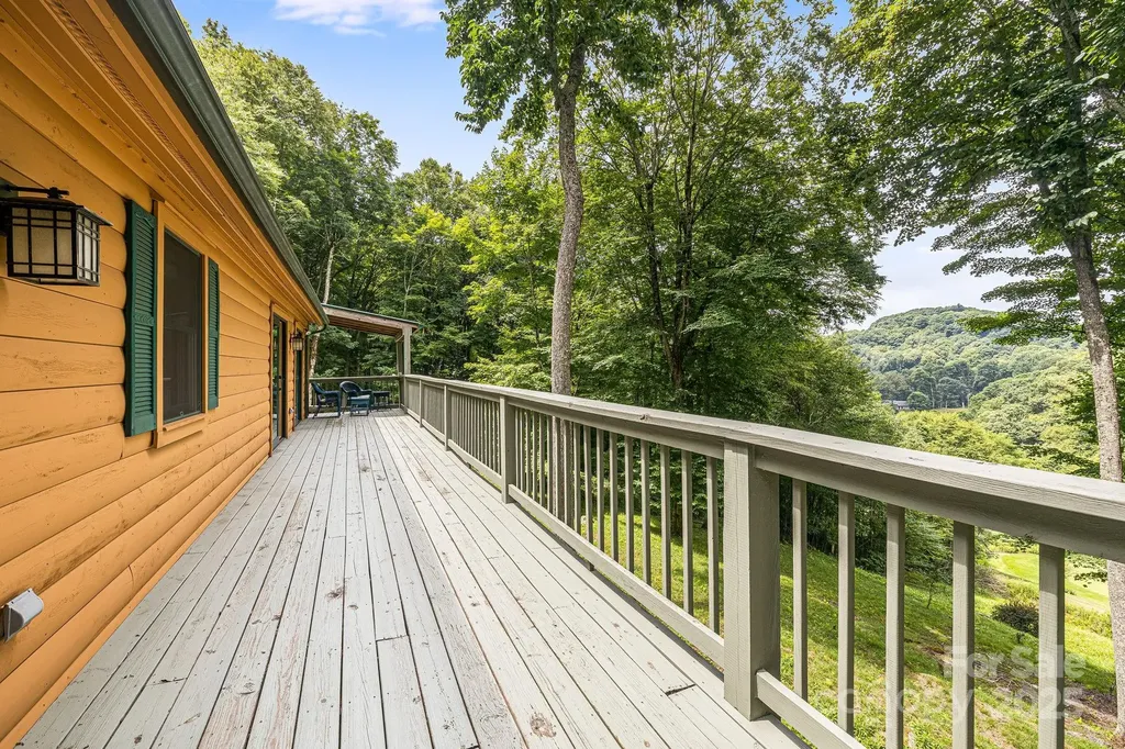 73 Oak Ridge Court Mars Hill NC 28754