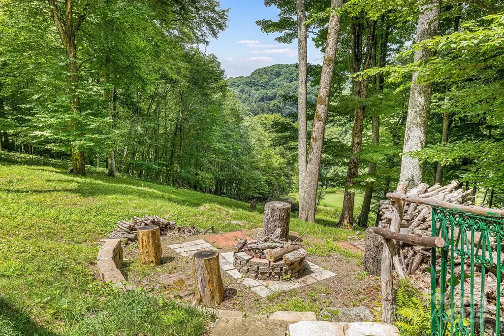 73 Oak Ridge Court Mars Hill NC 28754