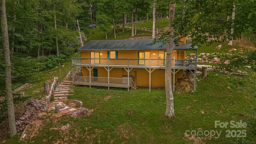 73 Oak Ridge Court Mars Hill NC 28754