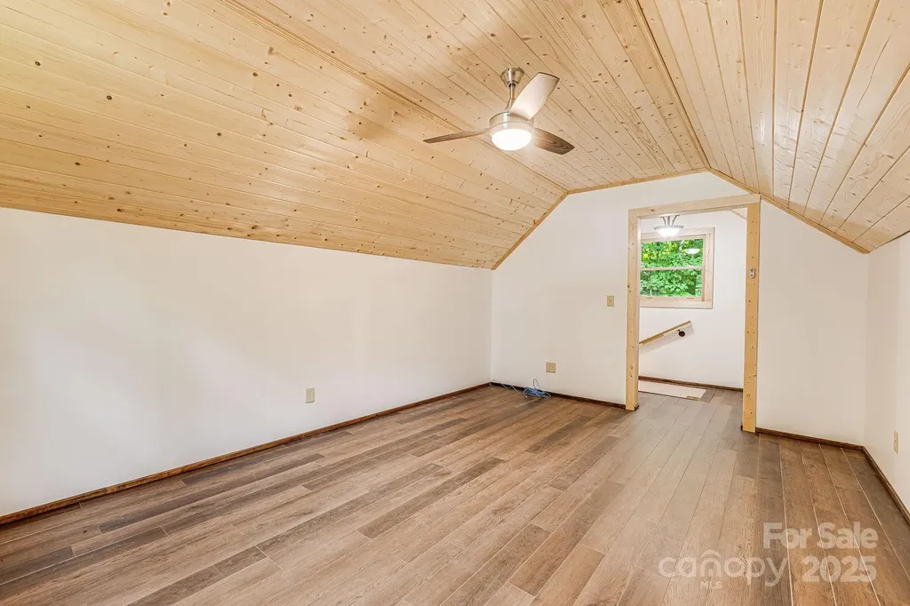73 Oak Ridge Court Mars Hill NC 28754