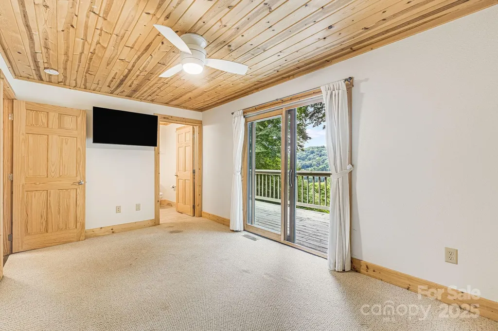 73 Oak Ridge Court Mars Hill NC 28754