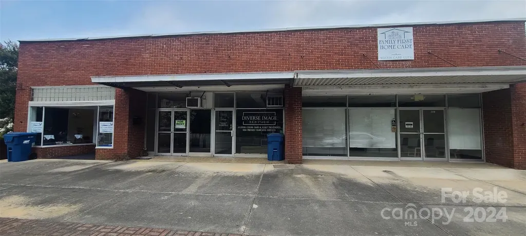 215 N Main Street Troy NC 27371