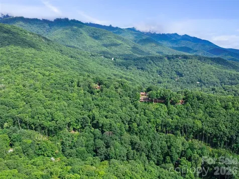 000 Falling Water Drive Burnsville NC 28714