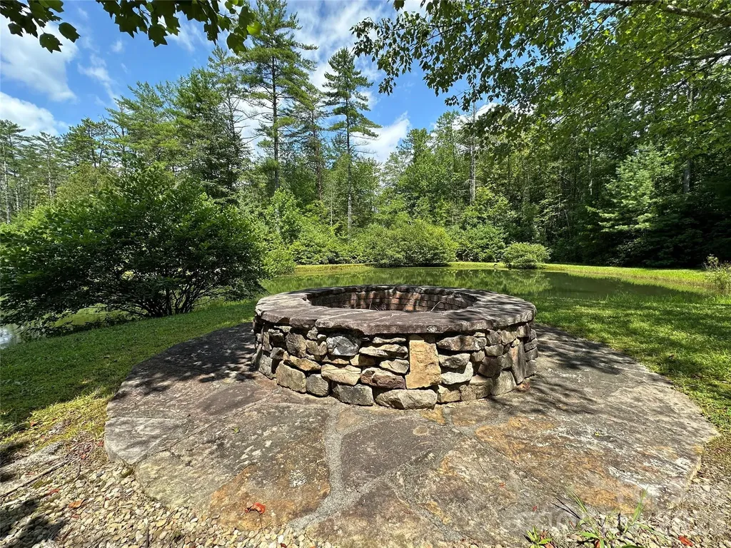 67 Peppervine Circle Rosman NC 28772