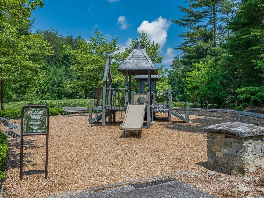 128 Mirehouse Run Asheville NC 28803