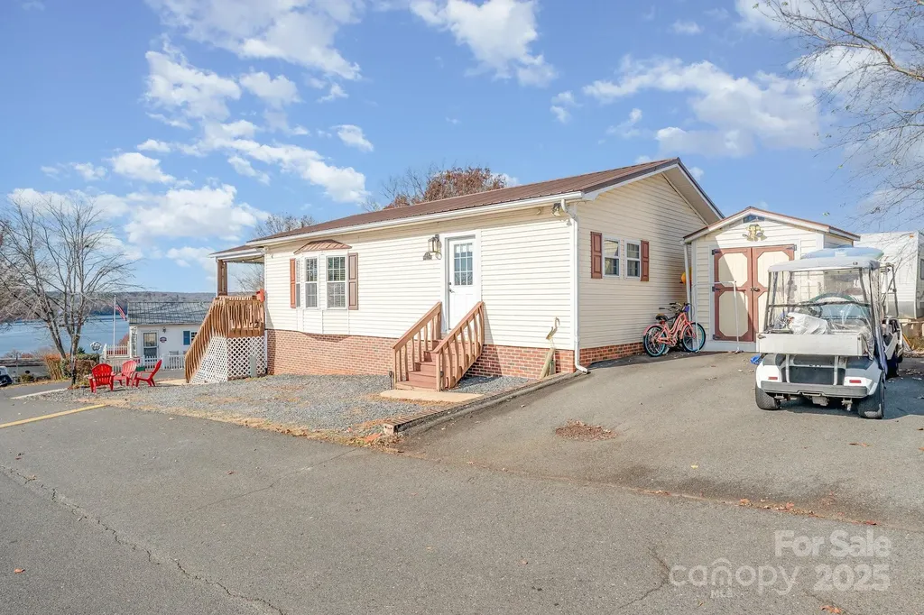 231 Badin View Road New London NC 28127