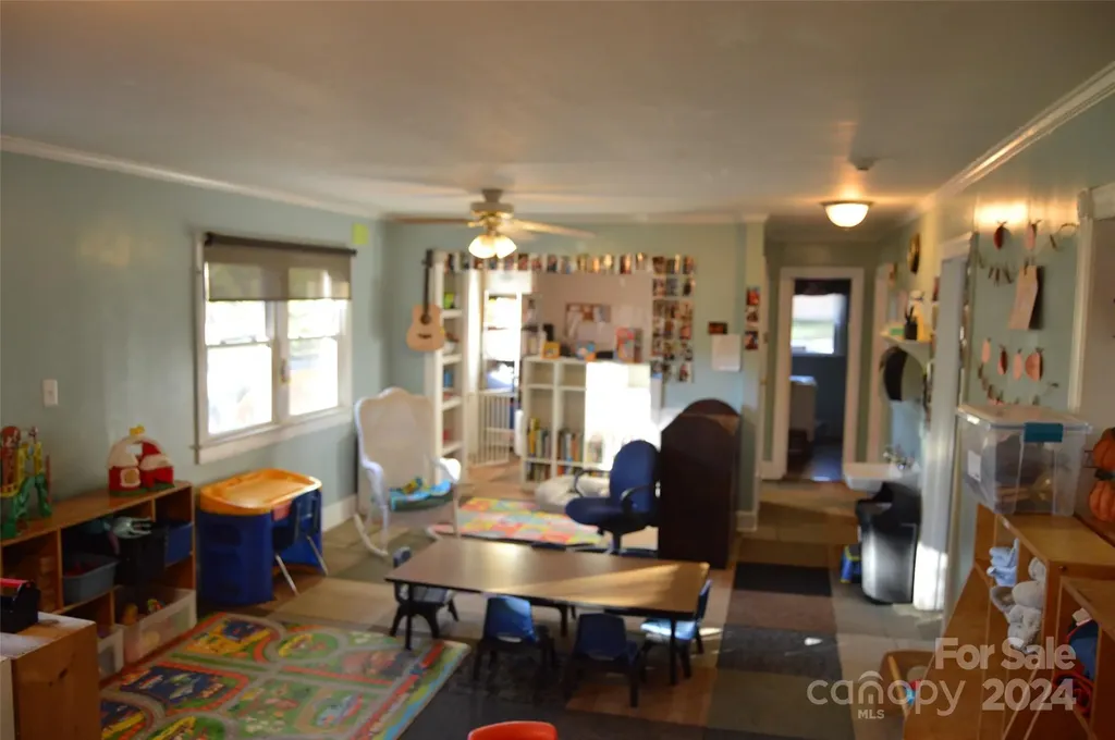 437 Hillcrest Road Statesville NC 28677