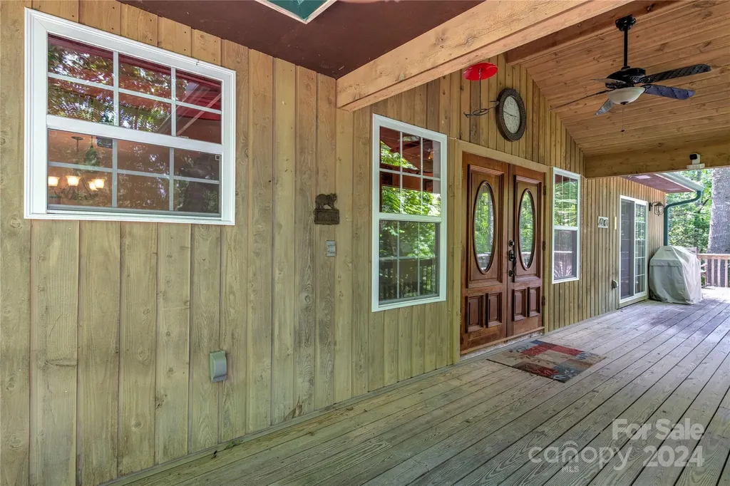 6 Majestic Trace Hendersonville NC 28739