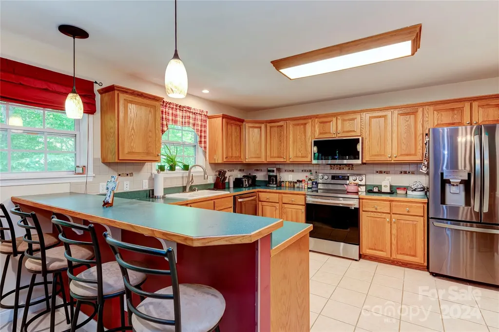 6 Majestic Trace Hendersonville NC 28739