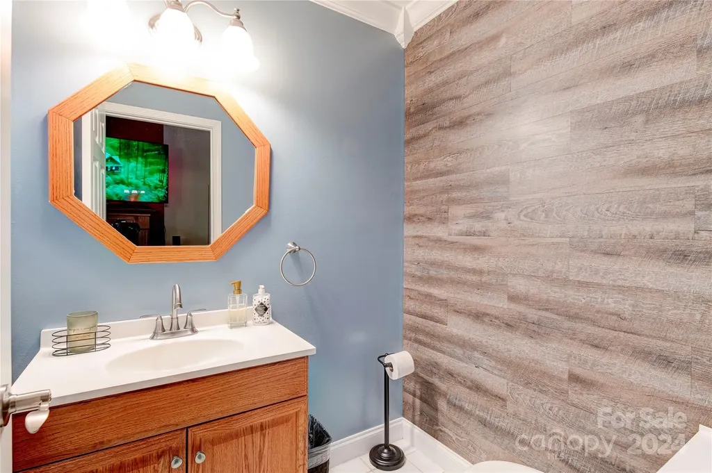 6 Majestic Trace Hendersonville NC 28739