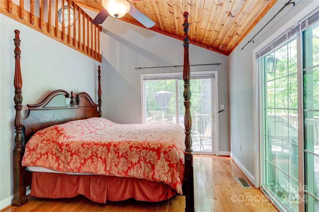 6 Majestic Trace Hendersonville NC 28739