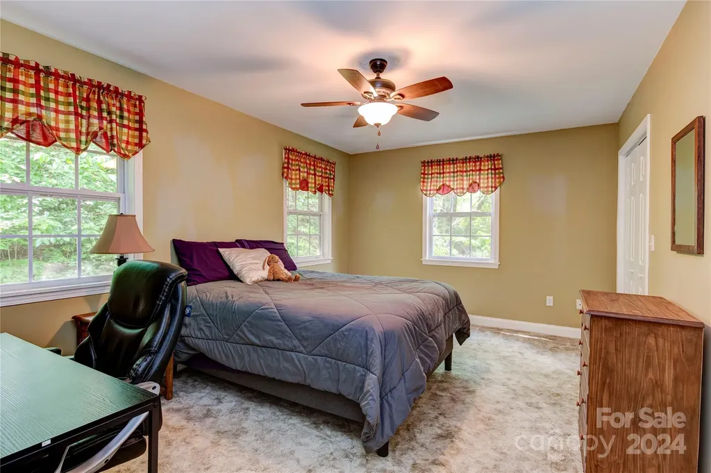 6 Majestic Trace Hendersonville NC 28739
