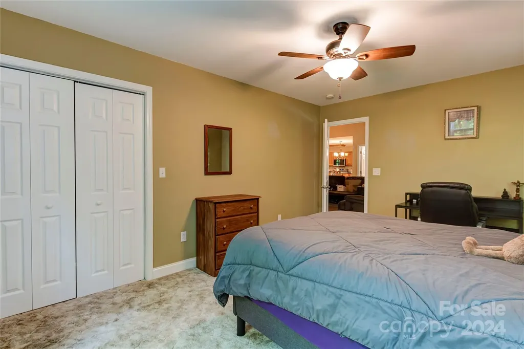 6 Majestic Trace Hendersonville NC 28739