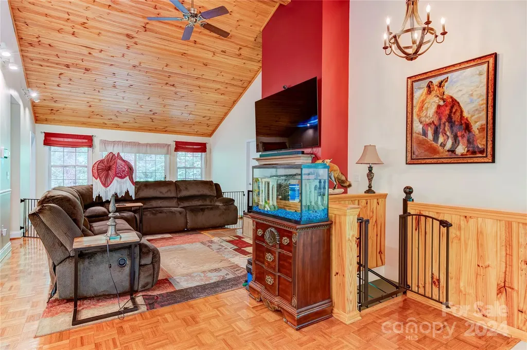 6 Majestic Trace Hendersonville NC 28739