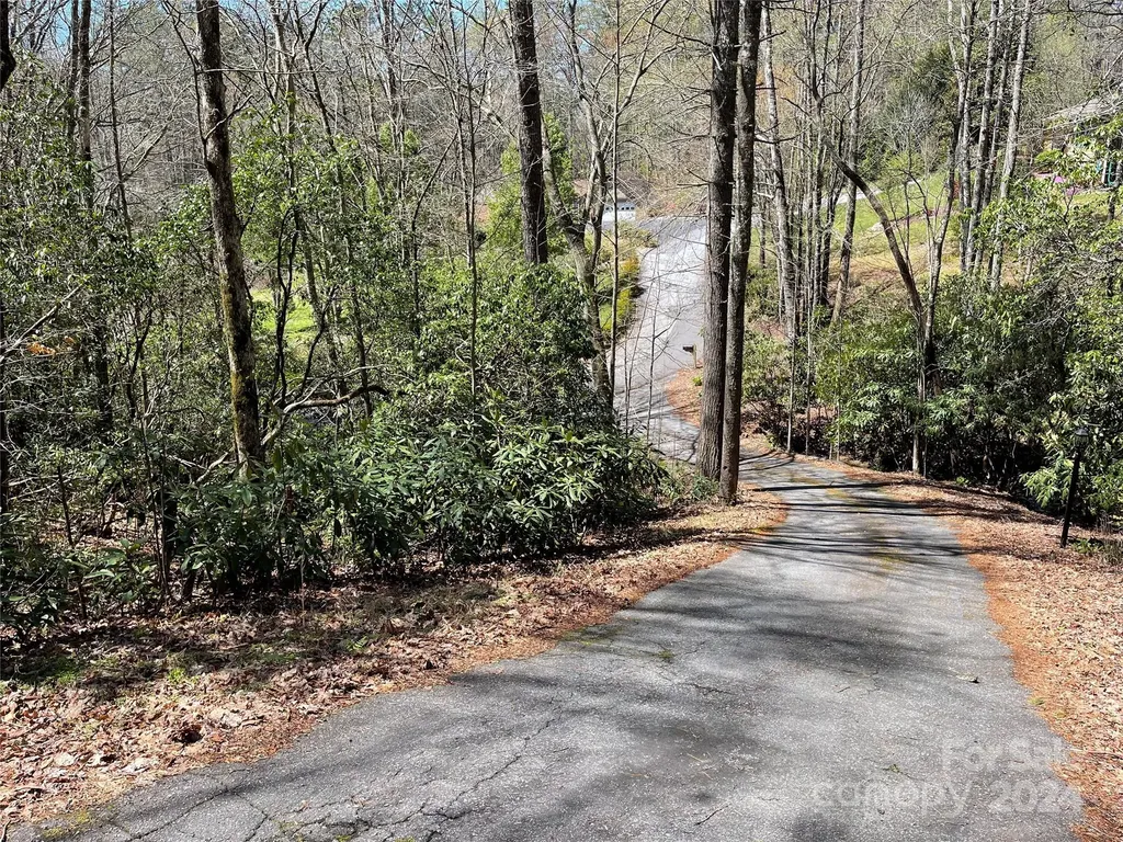 6 Majestic Trace Hendersonville NC 28739
