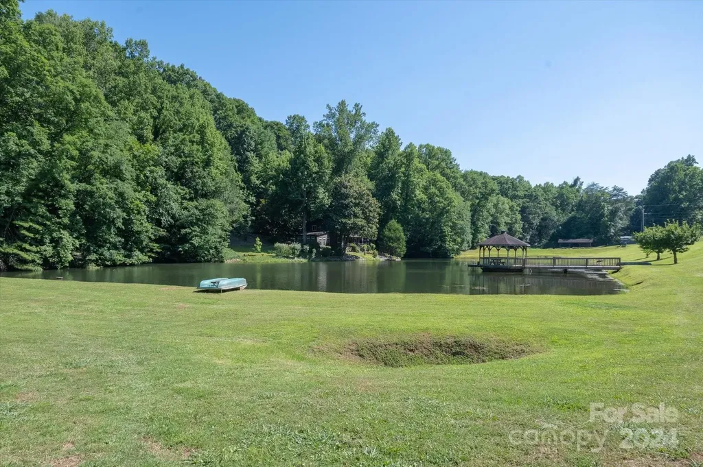 99999 Goose Creek Off Road Marion NC 28752