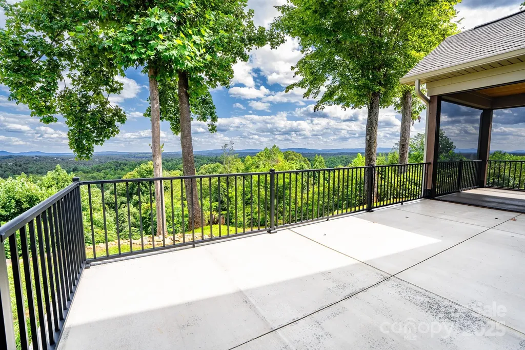 1387 River Club Ridge Lenoir NC 28645