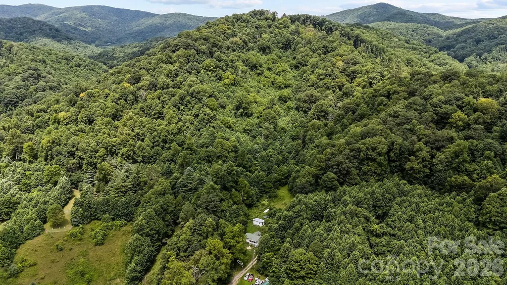 99999 Windswept Drive Burnsville NC 28714