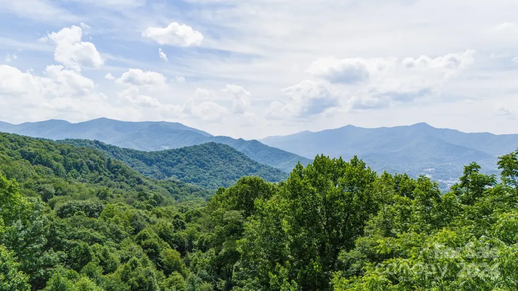 35 Twisted Trail Waynesville NC 28786