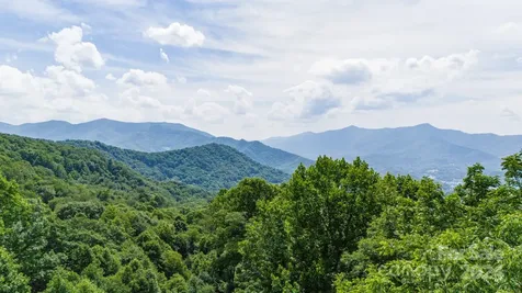 35 Twisted Trail Waynesville NC 28786
