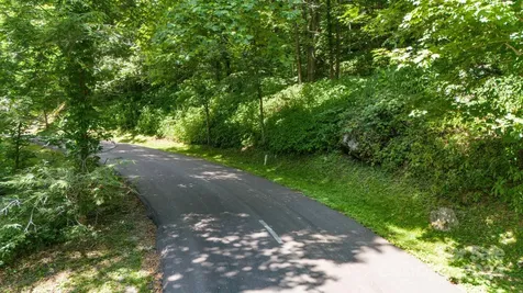 35 Twisted Trail Waynesville NC 28786