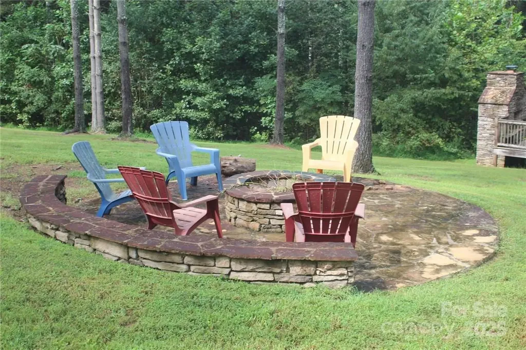 2620 Waterside Boulevard NW Valdese NC 28690
