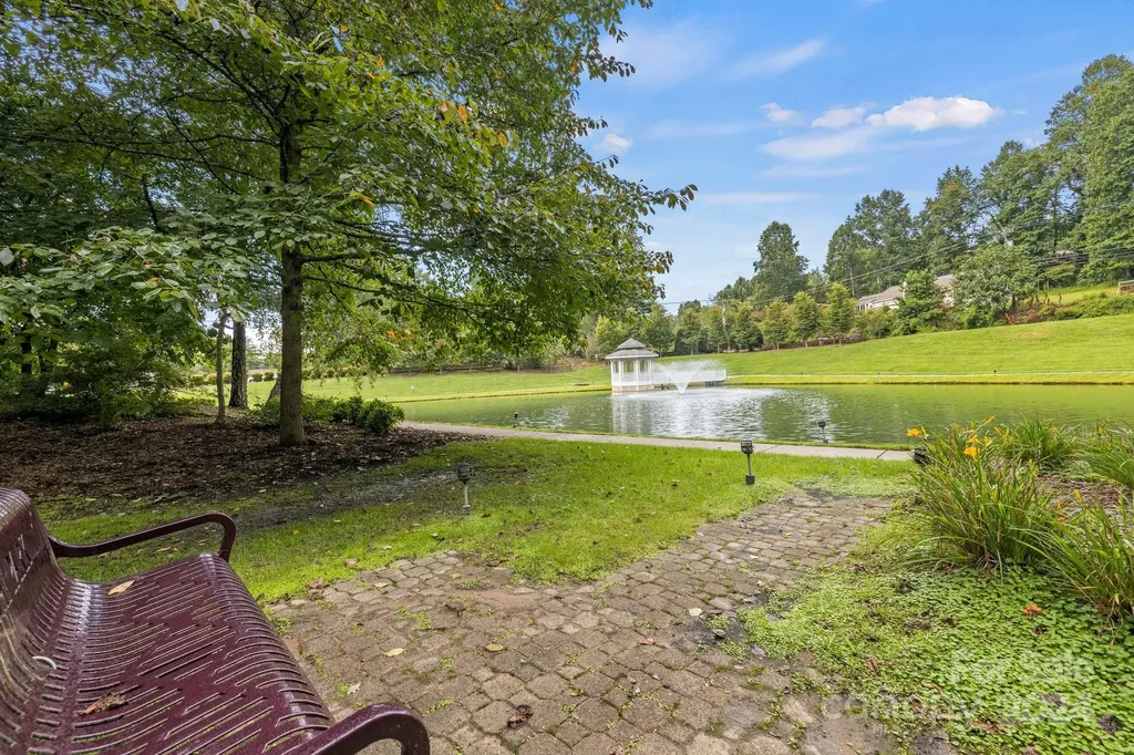 101 Wood Owl Court Hendersonville NC 28791