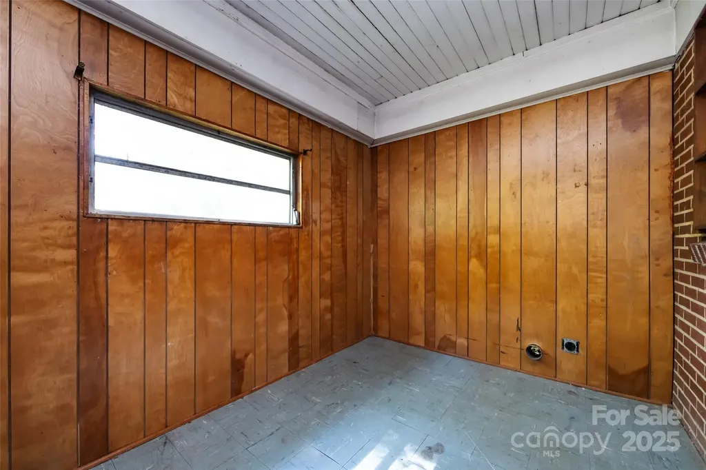 2001 Mcdonald Drive Charlotte NC 28216