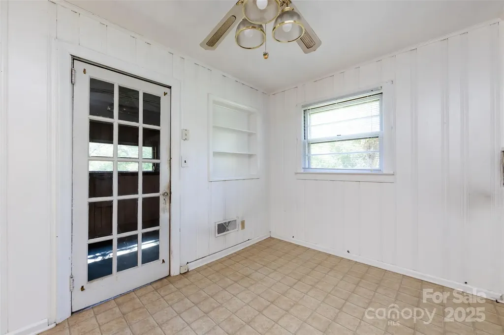 2001 Mcdonald Drive Charlotte NC 28216