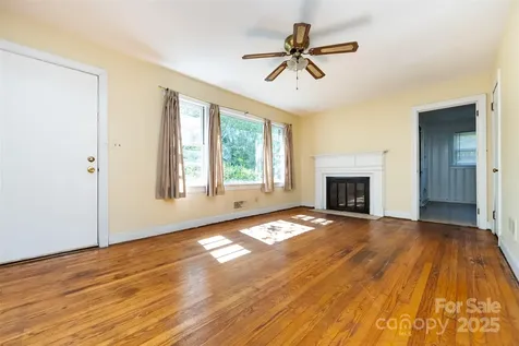 2001 Mcdonald Drive Charlotte NC 28216