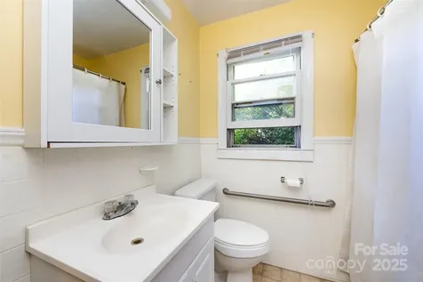 2001 Mcdonald Drive Charlotte NC 28216