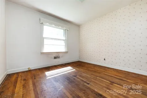 2001 Mcdonald Drive Charlotte NC 28216