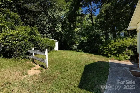 2001 Mcdonald Drive Charlotte NC 28216