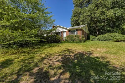 2001 Mcdonald Drive Charlotte NC 28216