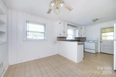 2001 Mcdonald Drive Charlotte NC 28216