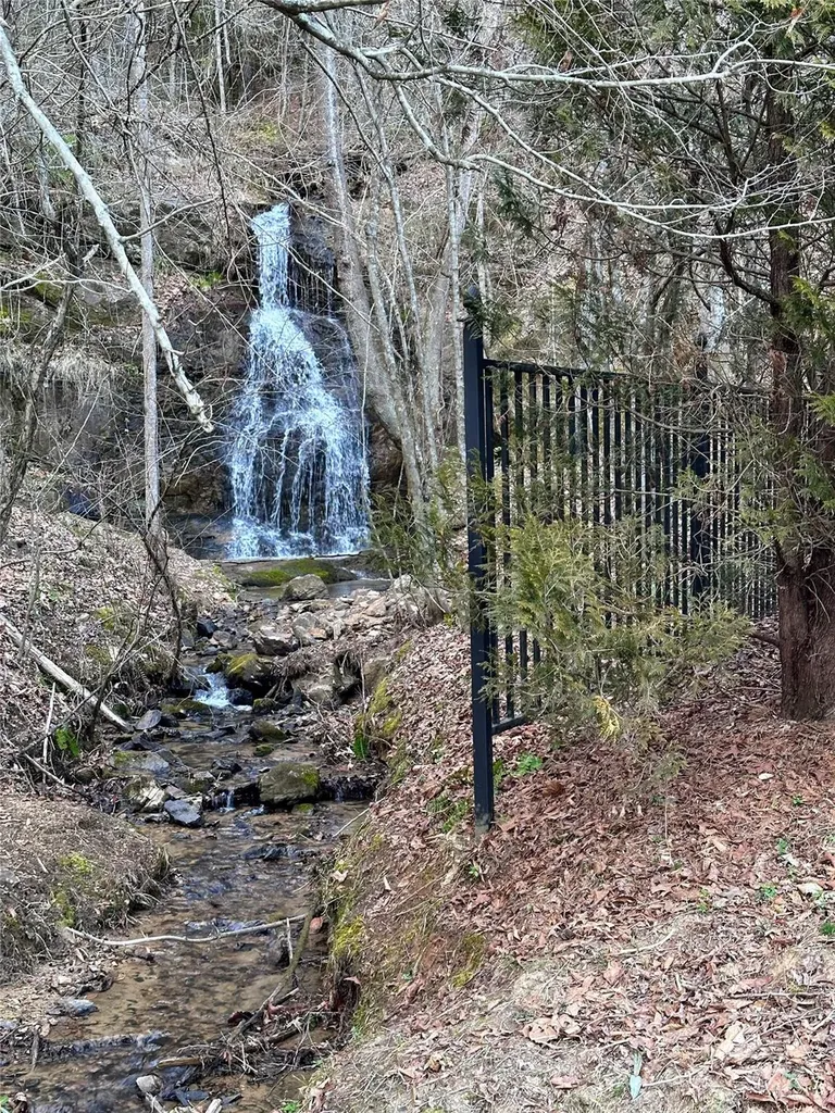 0 Narrow Gauge Drive Lenoir NC 28645