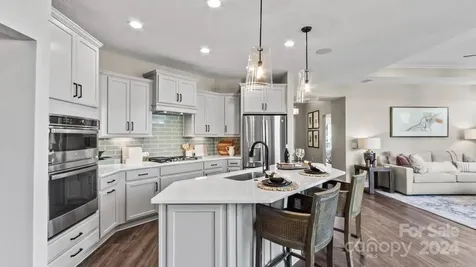 7567 Baybrooke Lane Harrisburg NC 28075