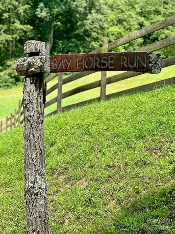 35 Flying Hawk Way Clyde NC 28721