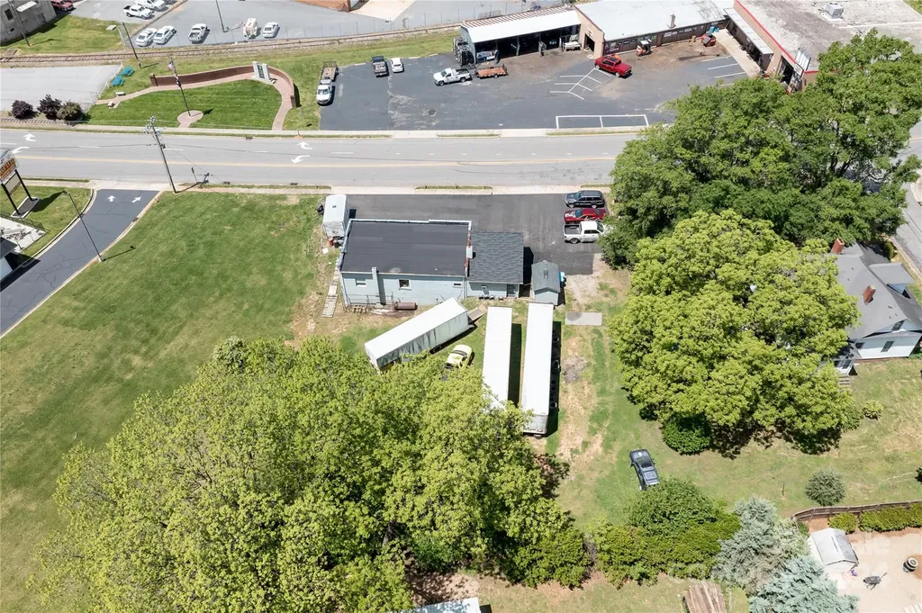 15 N Carolina Avenue Maiden NC 28650