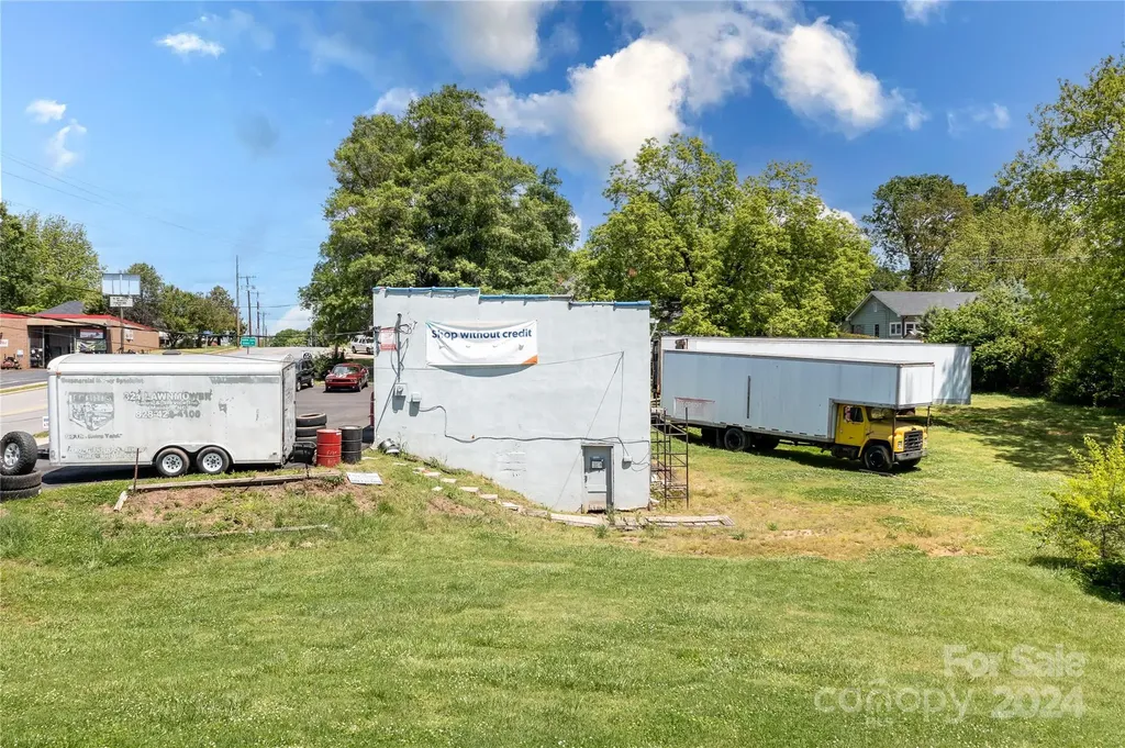 15 N Carolina Avenue Maiden NC 28650