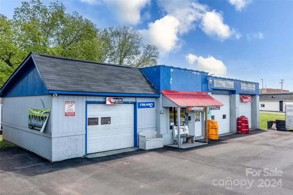 15 N Carolina Avenue Maiden NC 28650