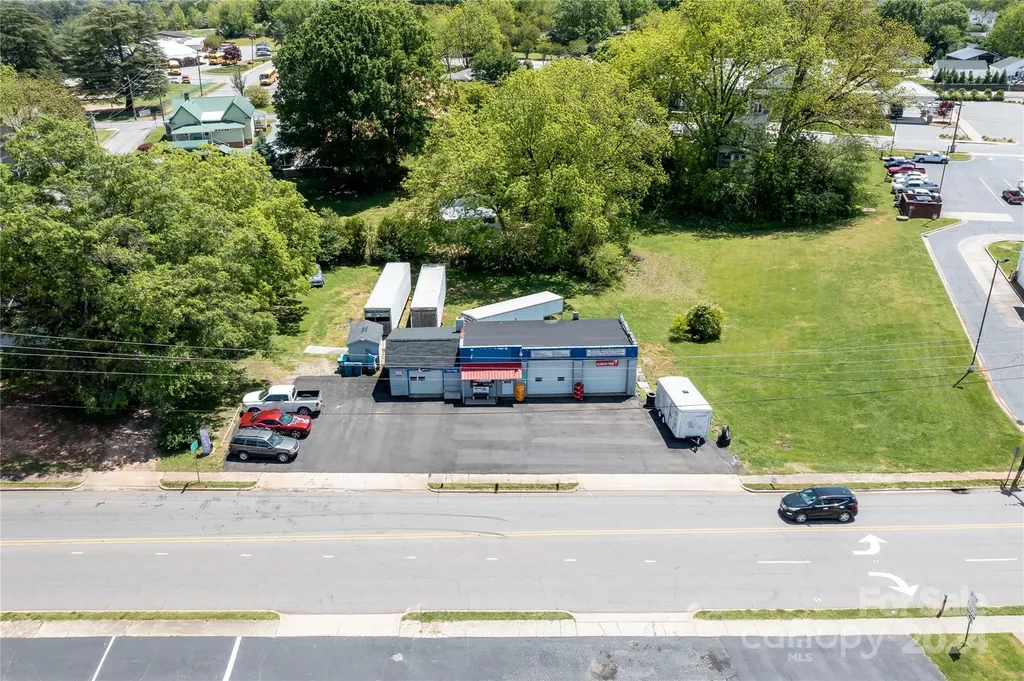 15 N Carolina Avenue Maiden NC 28650