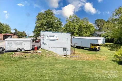 15 N Carolina Avenue Maiden NC 28650