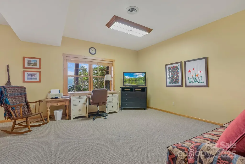 90 Forest Ridge Road Burnsville NC 28714