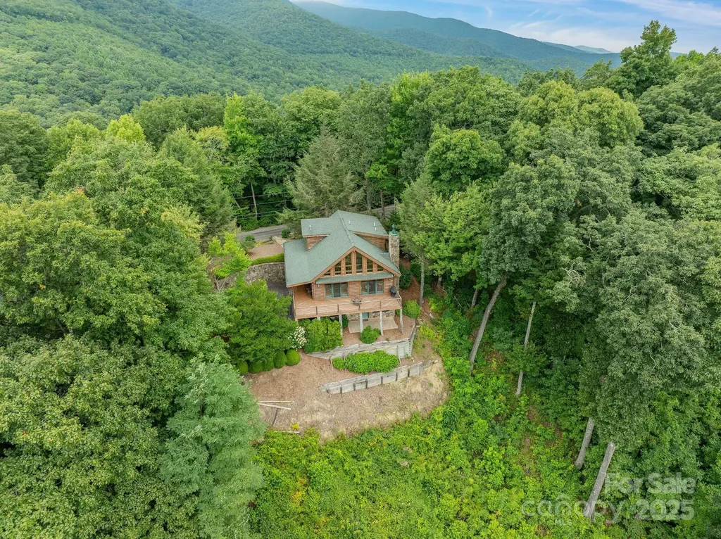 90 Forest Ridge Road Burnsville NC 28714